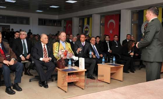 Çorlulu Sanatçı Bayraktar`dan En Özel Gösteri