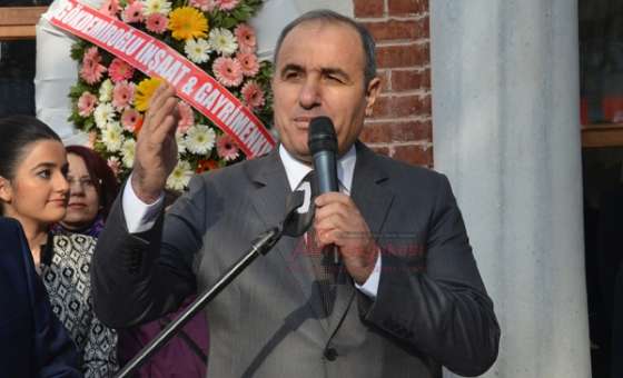 Tarihi Belediye Binasına Görkemli Açılış