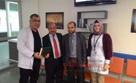 Çorlu Müftülüğü Devlet Hastanesinde Kitap Dağıttı