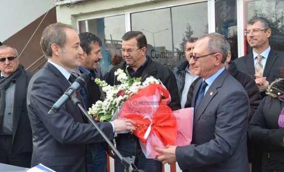 Aday Adaylığını Açıkladı   