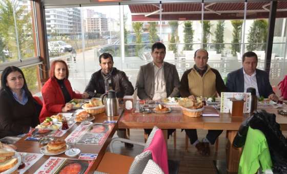 Şahinler Ortaokulu Yönetimi Velilerle Buluştu