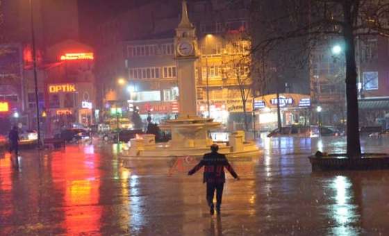 Kar Geri Geliyor