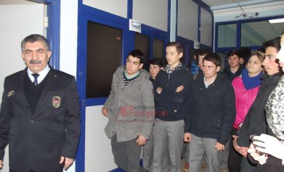 Velimeşe Çok Programlı Anadolu Lisesi Öğrencilerinden Asb Gümrük Müdürlüğü`ne Ziyaret