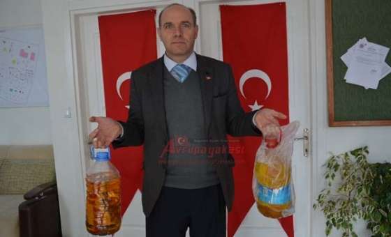 Bu Mahallenin Atık Yağları Muhtarlıkta Toplanıyor