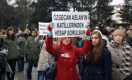 Çorlu'da Kadınlardan Özgecan Yürüyüşü