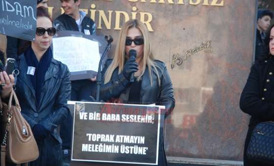 Çorlu`da Kadınlardan Özgecan Eylemi