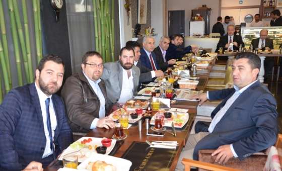 Ak Parti Çorlu İlçe Teşkilatı`ndan Ünal Baysan`a 1. Dönem Karnesi “Ünal Baysan Sınıfta Kaldı”