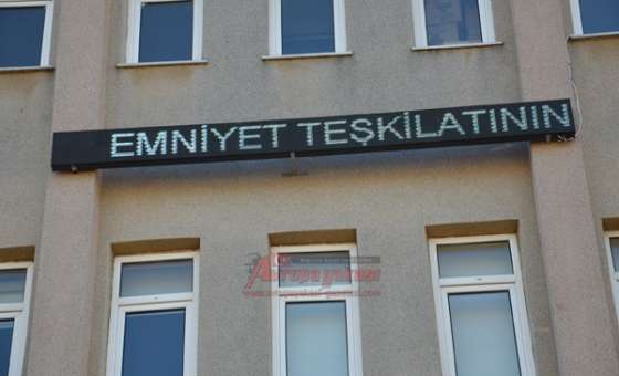 Emniyet Müdürlüğüne Makyaj