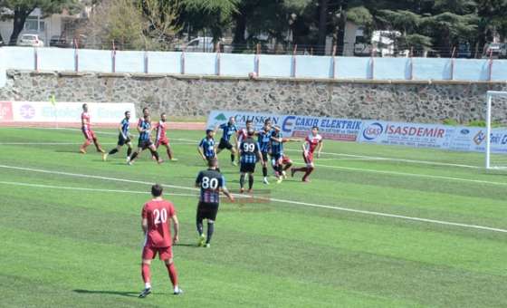 Süper Amatörde Şampiyon Son Hafta Belli Olacak