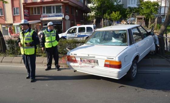 Sürücünün Dikkatsizliği Kazaya Neden Oldu