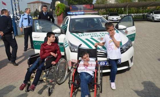 Özel Çocuklardan Bölge Trafik Denetleme İstasyon Amirliği'ne Ziyaret