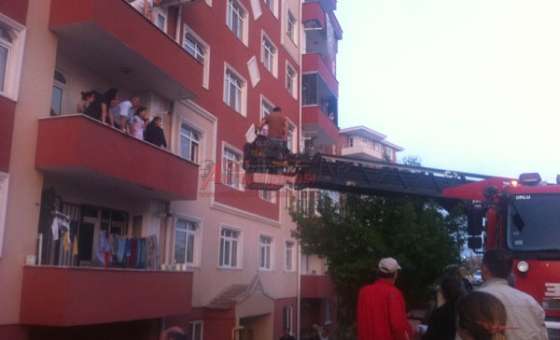Kazan Dairesinde Çıkan Yangın Korkuttu