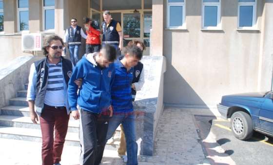 Çorlu Polisi Büfe Hırsızlarını Suçüstü Yakaladı
