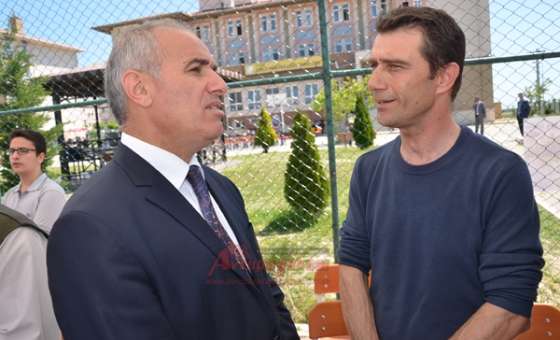 Milli Bisikletçi Atilla Atay Kaymakam Kılıç'la Görüştü