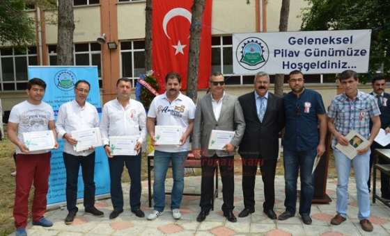 Mezunlar Pilav Gününde Buluştu