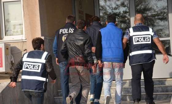 Aranan 5 Kişi Polis Tarafından Yakalandı