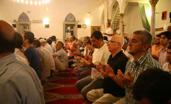 İlk Teravih Namazında Camiler Doldu