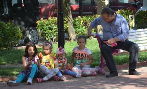 Çocuk Parkları Mutlu Ediyor