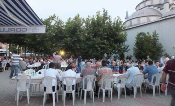 Nusratiye Mahallesi Sakinleri İftarda Buluştu