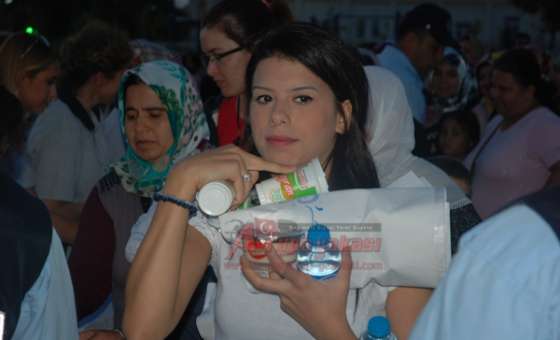 Cumhuriyet Parkında Kadir Gecesi Coşkusu