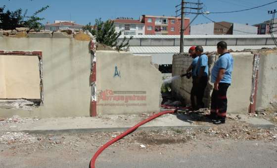 Metruk Evde Çıkan Yangın Korkuttu