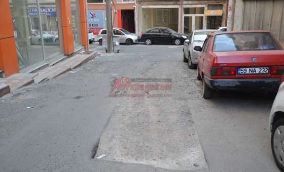 Bozuk Yollar İsyan Ettiriyor