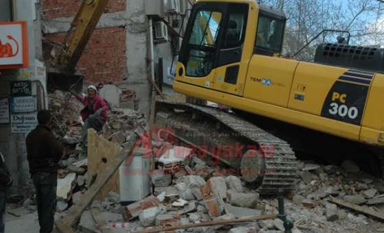 Çorlu'da Tehlikeli Yıkım