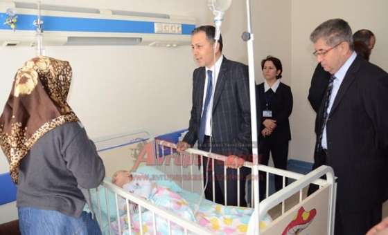 Vali Yerlikaya Tıp Bayramını Sağlık Çalışanları Ile Kutladı