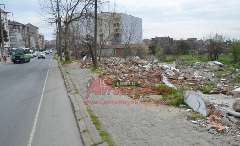 Metruk Evler Yıkıldı