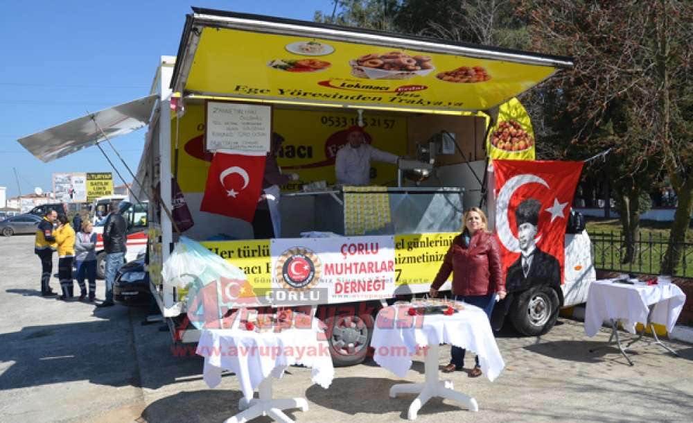 Çorlu Muhtarlar Derneği Lokma Dağıttı