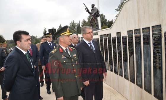 Çorlu Şehitliği'nde Duygu Yüklü Tören