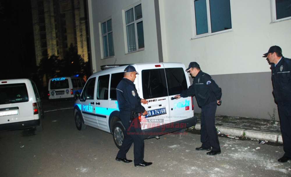 Otobüsten Akü Çalan Şüpheliler Yakalandı