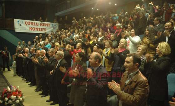 Çanakkale Şehitleri Düzenlenen Gece Ile Anıldı