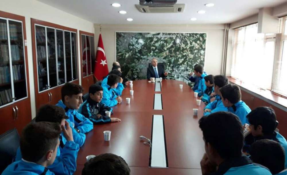 Çorlu Ortaokulu`nun Başarılı Öğrencilerinden Kaymakam Kılıç`a Ziyaret