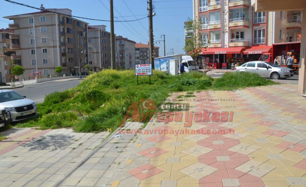 Kaldırımlar Yarım Yamalak