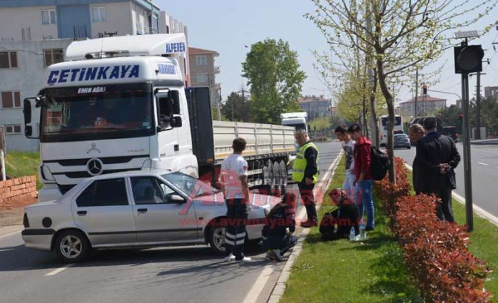 Tir Önündeki Otomobili Sürükledi