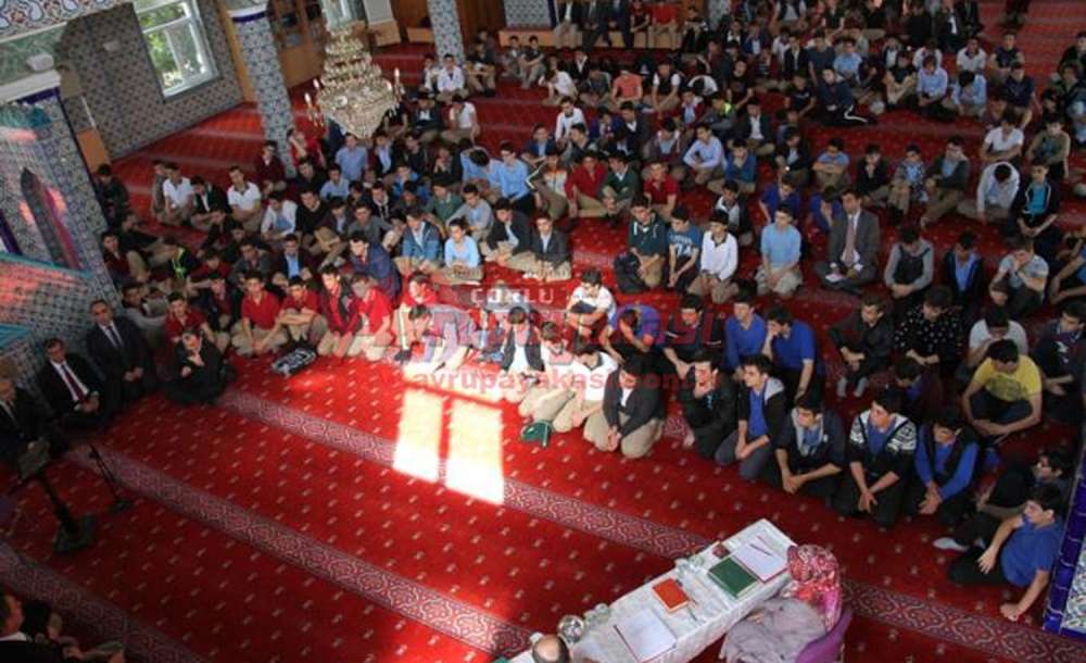 Liseler Arası Erkekler  Kur`an-I Kerim`i Güzel Okuma Yarışması Yapıldı