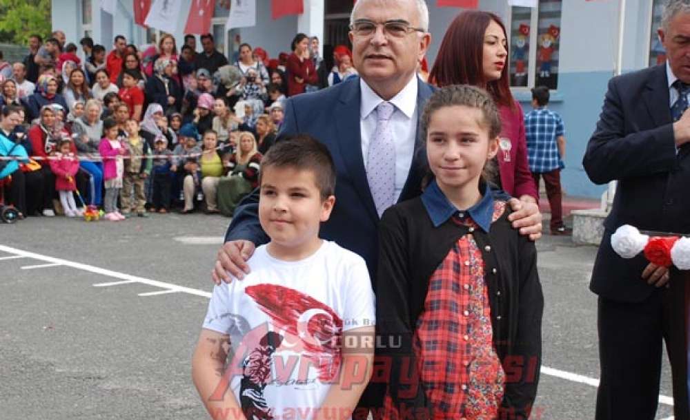 23 Nisan Gazi İlkokulu`nda Kutlandı
