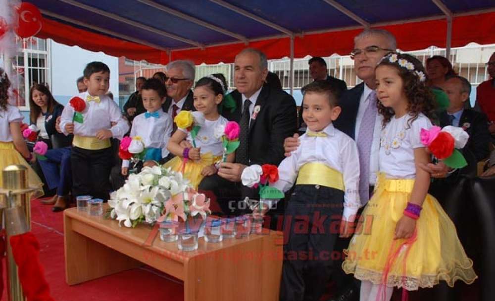 23 Nisan Gazi İlkokulu`nda Kutlandı