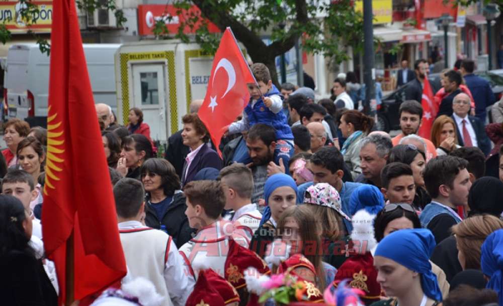  Çocuklara Görkemli Festival