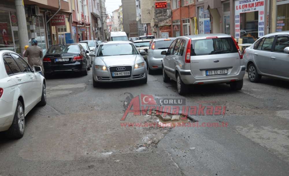 Teski Kazınca Kim Asfaltlıyor?