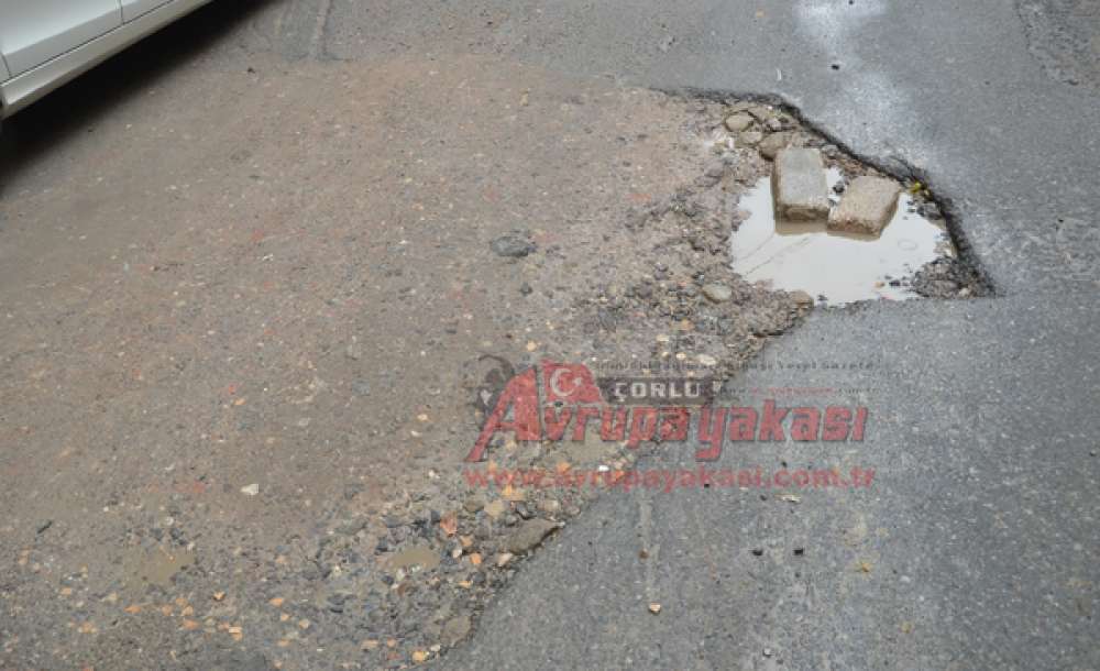 Teski Kazınca Kim Asfaltlıyor?