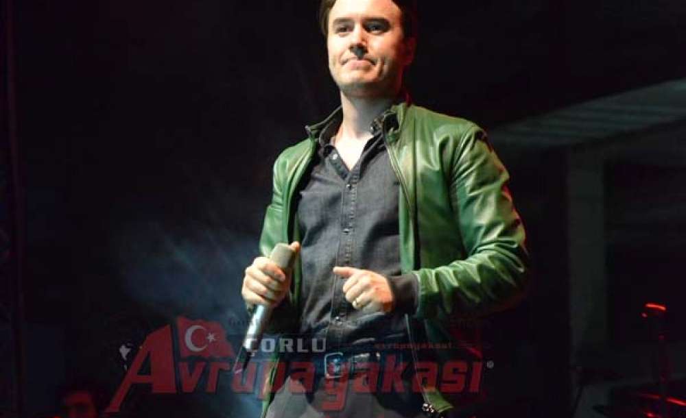 Trend Arena Mustafa Ceceli Ile Coştu