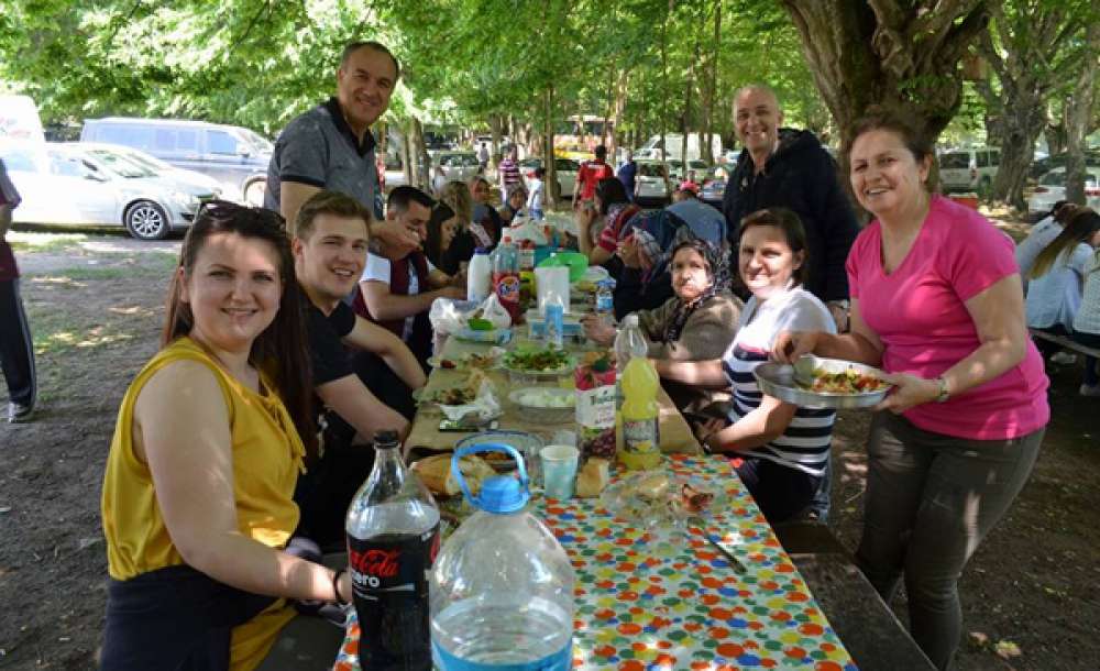 Akrabalar Piknikte Buluştu