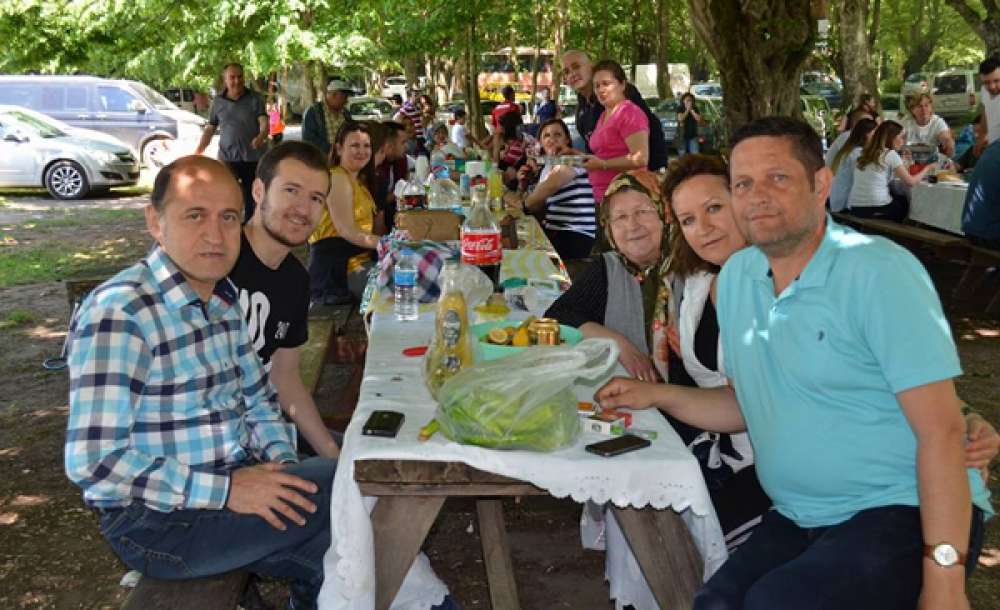Akrabalar Piknikte Buluştu