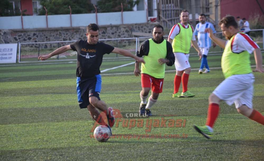 Önce Dostluk Sonra Protokol Kazandı