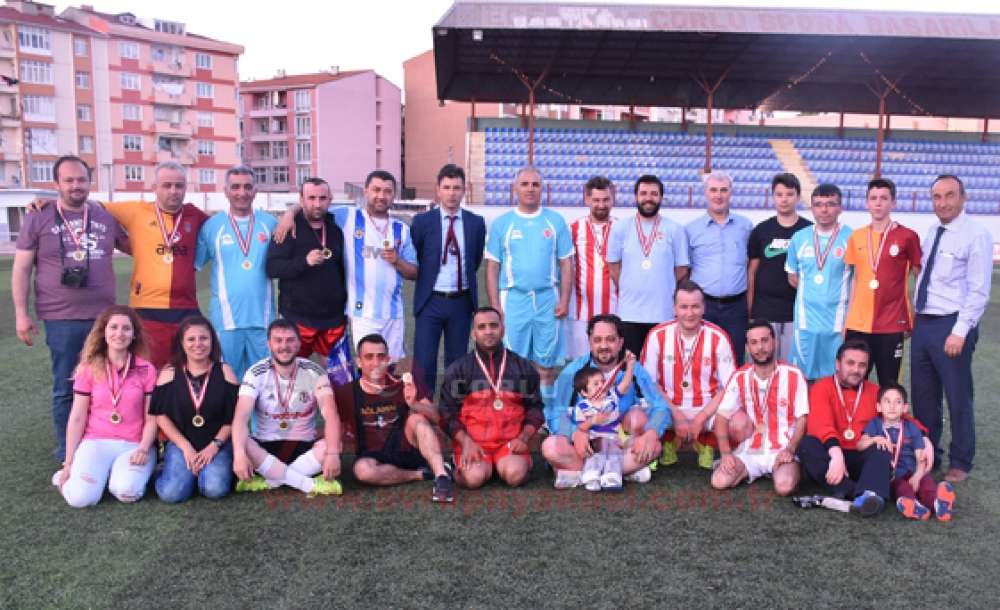 Önce Dostluk Sonra Protokol Kazandı