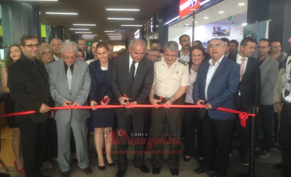 Çorlu Halk Eğitimi Merkezi'nden Resim Sergisi