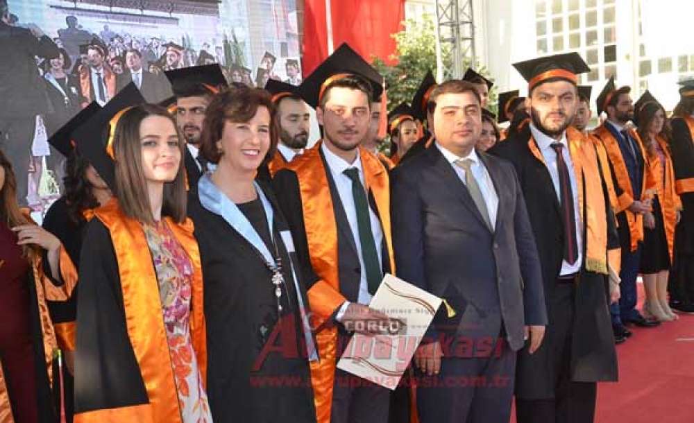 Nkü Çorlu Mühendislik Fakültesi'nde Mezuniyet Töreni