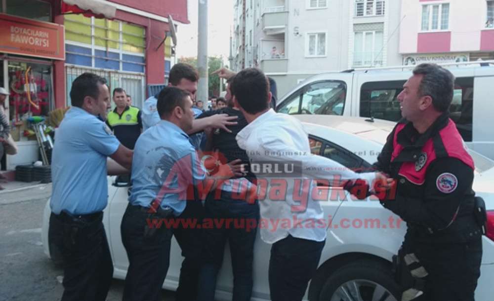 Çorlu'da Kavga 8 Gözaltı